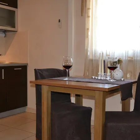 Kodzoman Apartment