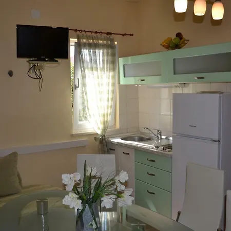 Kodzoman Apartment *