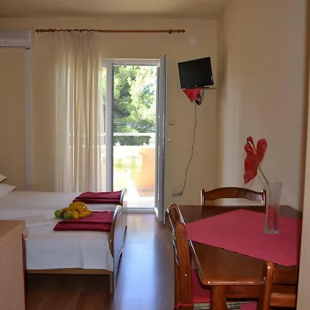 Kodzoman * Brodarica (Sibenik-Knin)