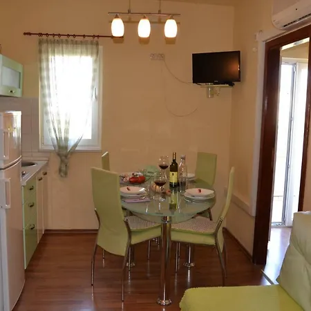 Apartment Kodzoman Brodarica (Sibenik-Knin)